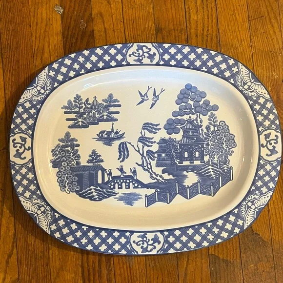 Two’s Company Porcelain Serving Platter, with the Classic Blue Willow Design - Picture 11 of 17